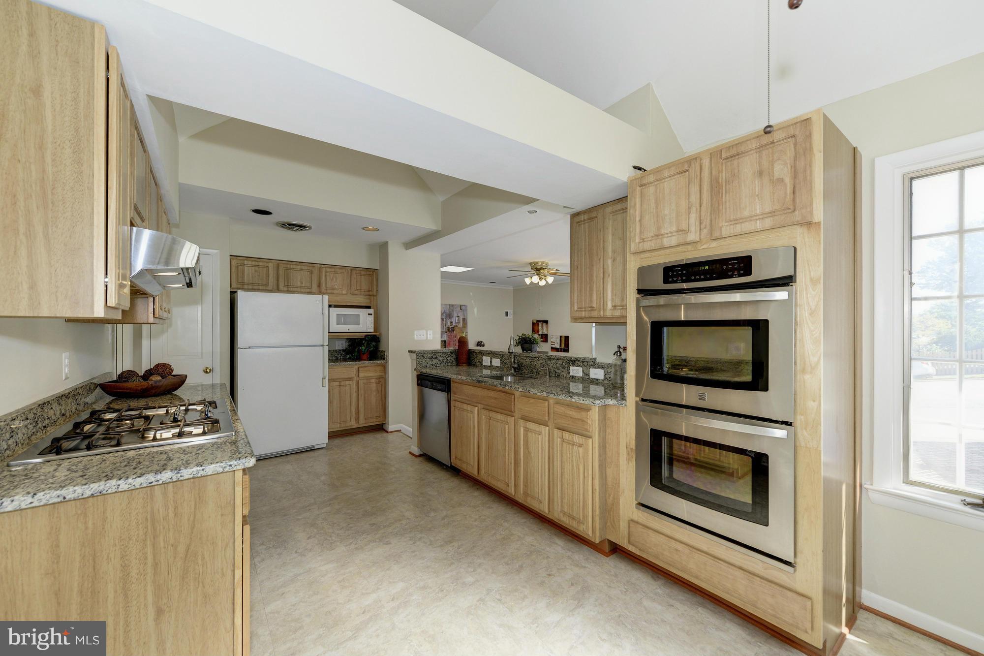 6000 5th Road North Arlington, VA 22203 - Photo 9 of 29 Kitchen