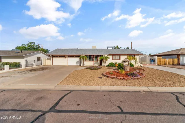 $499,000 | 834 East Granada Avenue, Apache Junction, AZ 85119