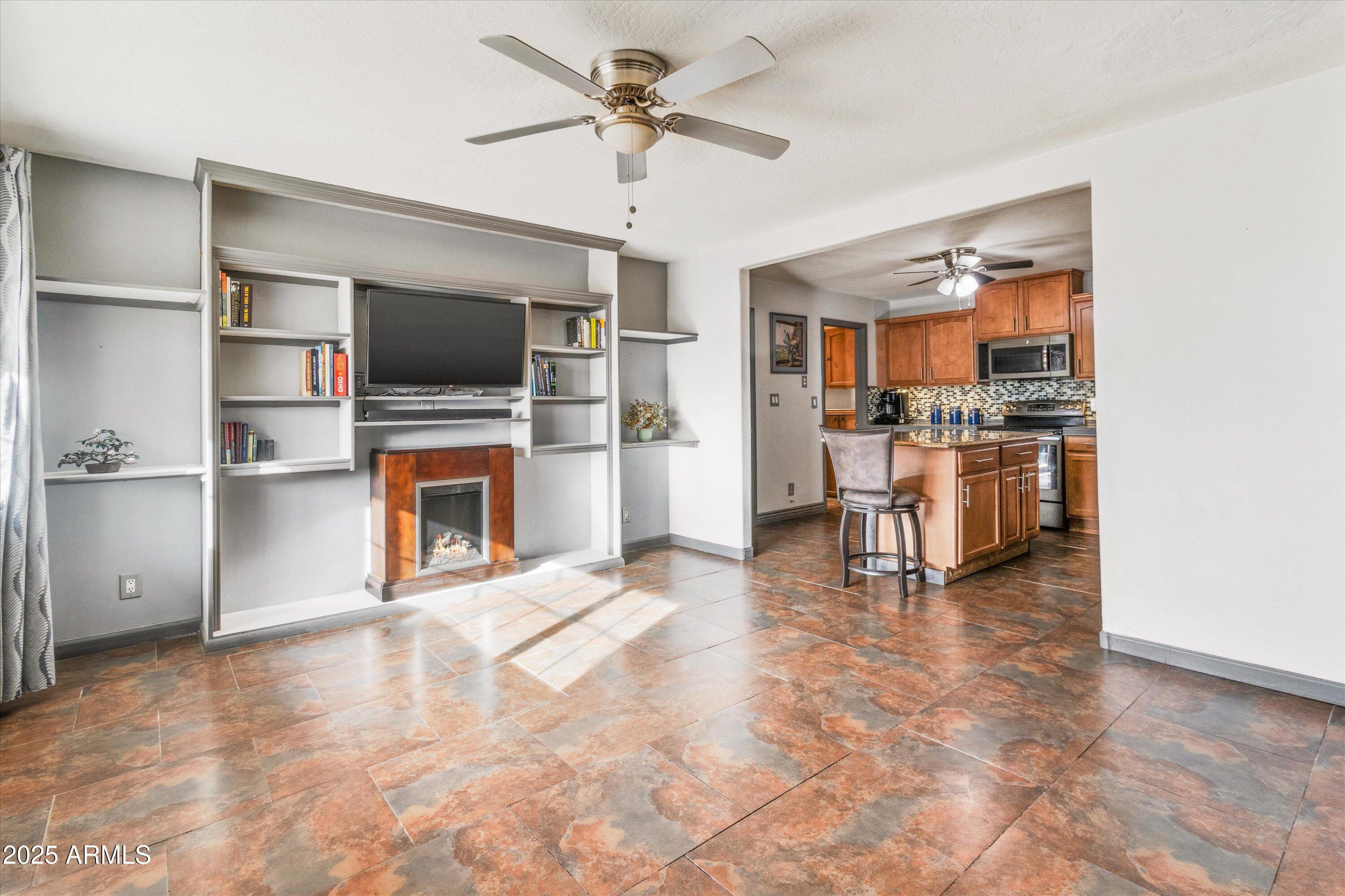 834 East Granada Avenue Apache Junction, AZ 85119 - Photo 9 of 39 06-IMG_2288