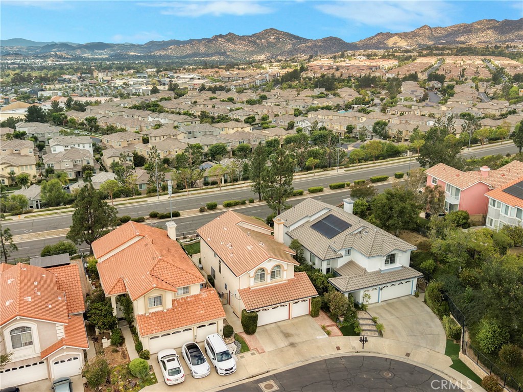 19784 Yosemite Circle Porter Ranch, CA 91326 - Photo 32 of 40