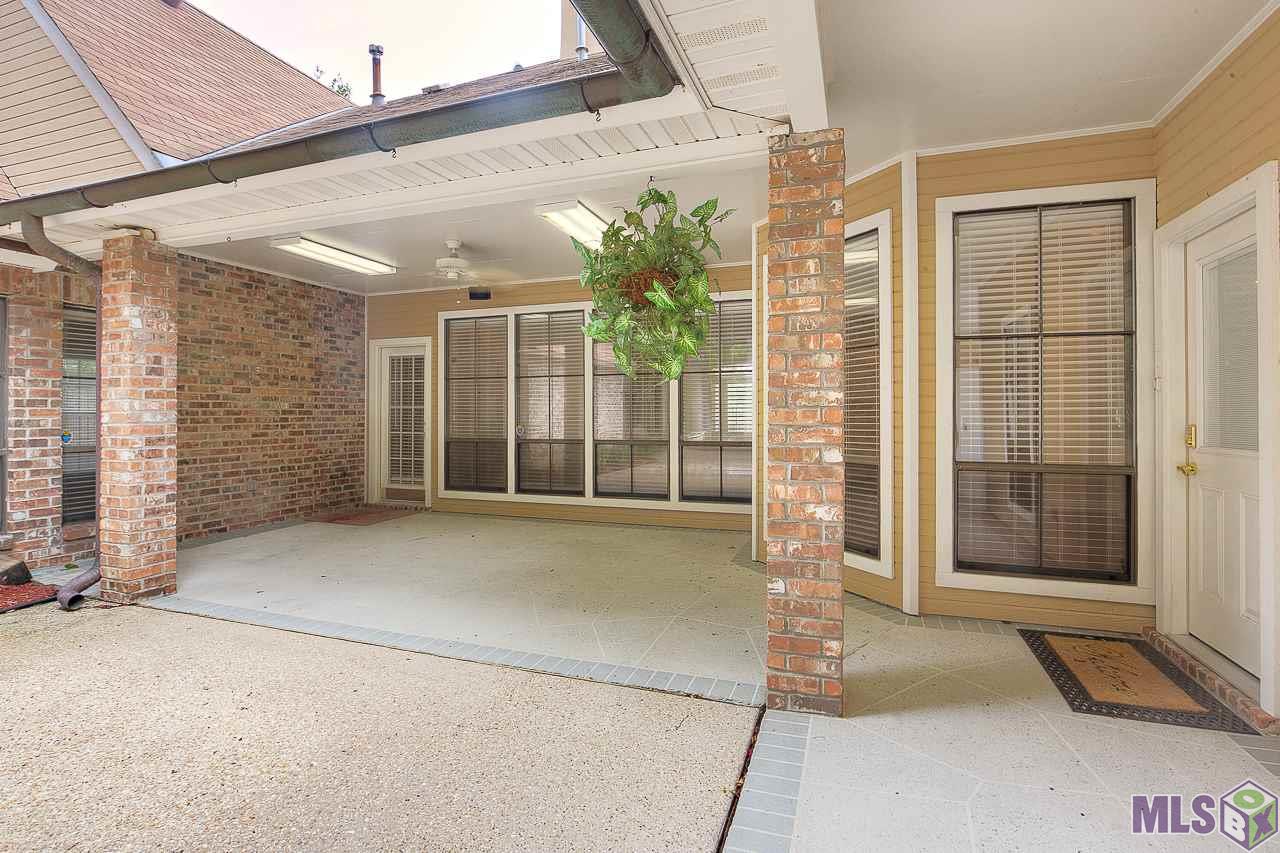 3446 Harris Drive Baton Rouge, LA 70816 - Photo 25 of 31 Walk from Carport to Back Door