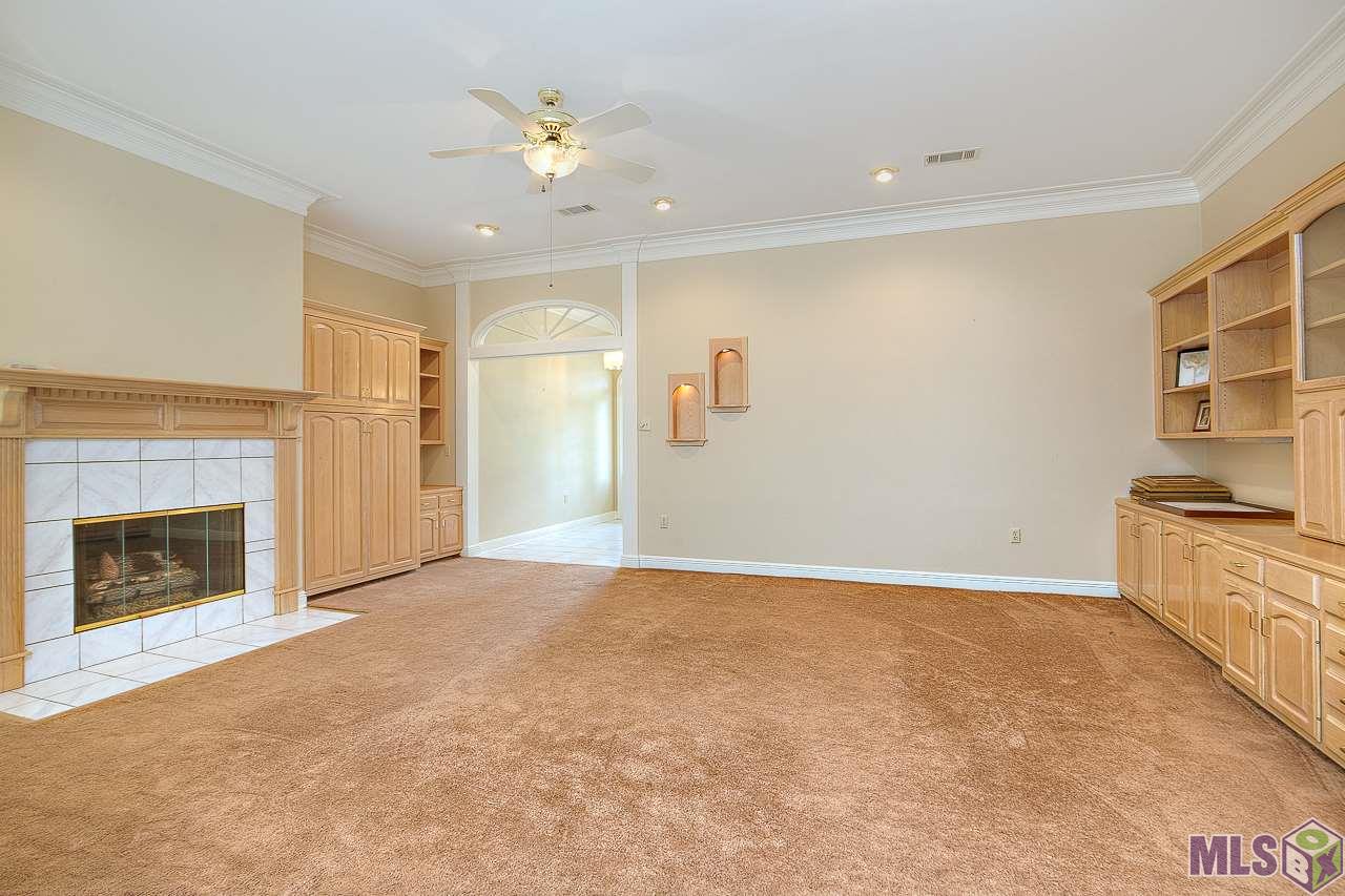 3446 Harris Drive Baton Rouge, LA 70816 - Photo 4 of 31 Family Room Great Room