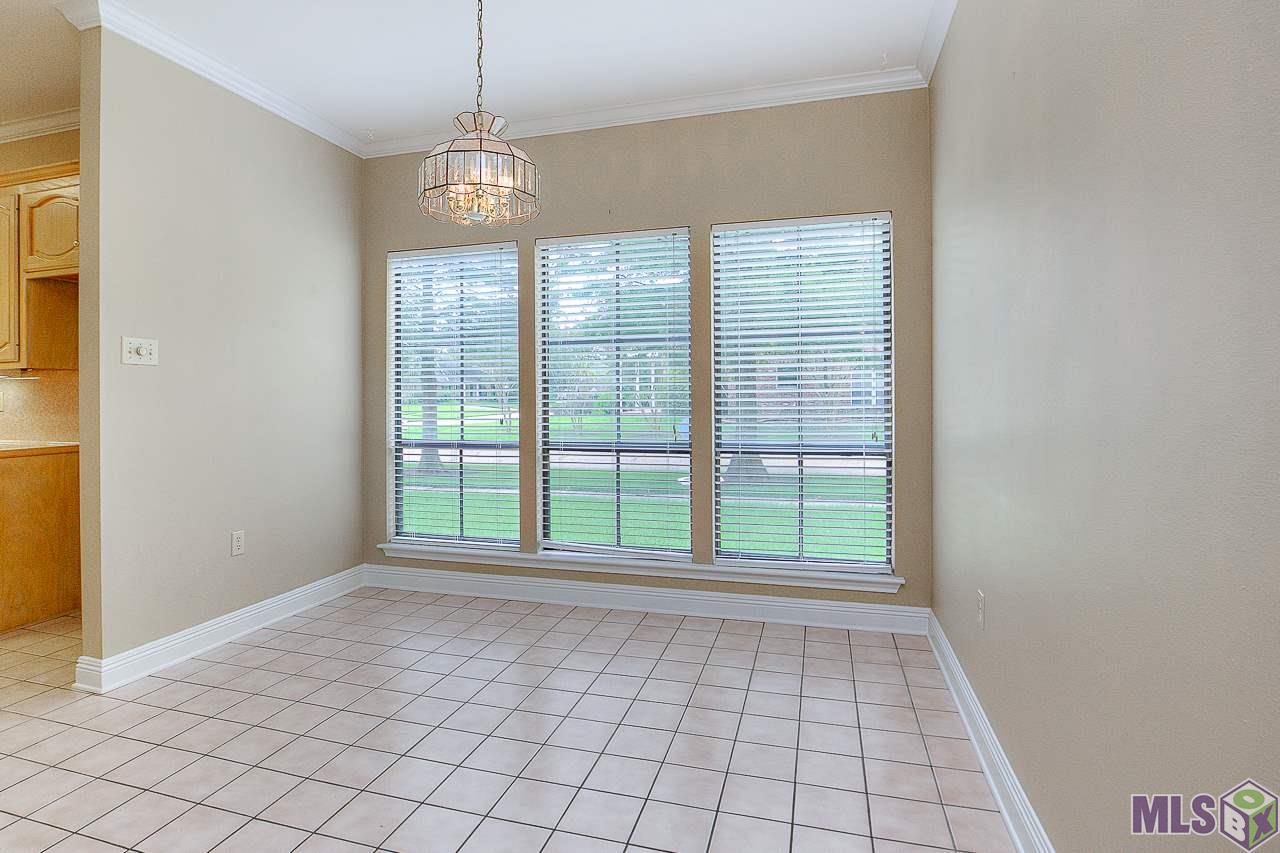 3446 Harris Drive Baton Rouge, LA 70816 - Photo 10 of 31 Breakfast Room with Lots of Windows
