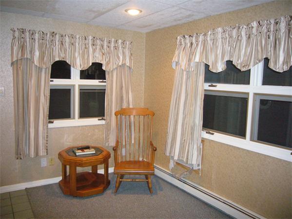 20 Holly Road Walpole, MA 02081 - Photo 8 of 21 Gallery Image 8