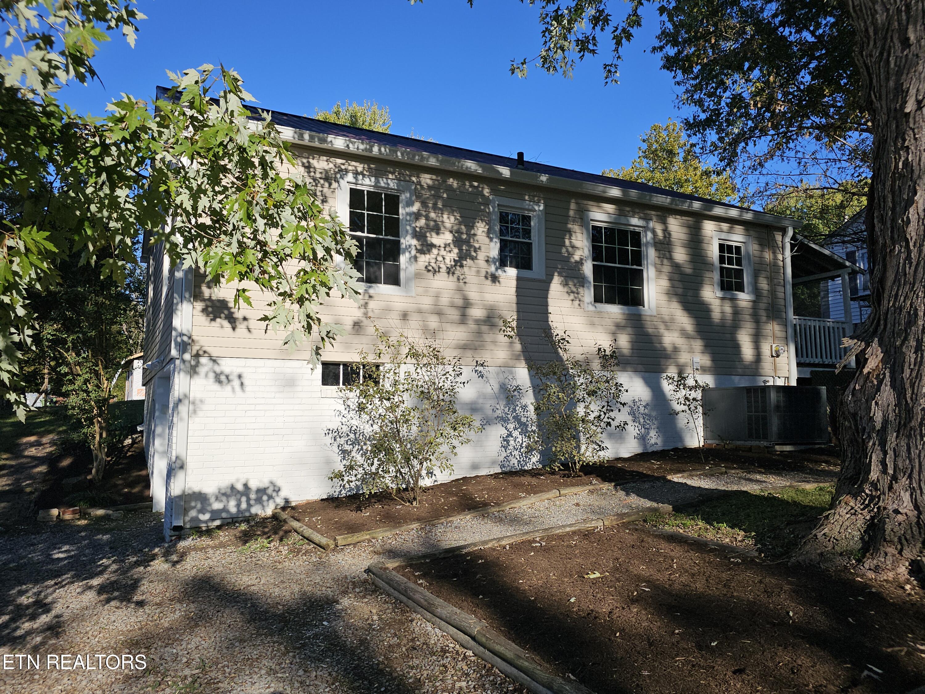 111 South Everett High Road Maryville, TN 37804 - Photo 11 of 12 20241018_170535