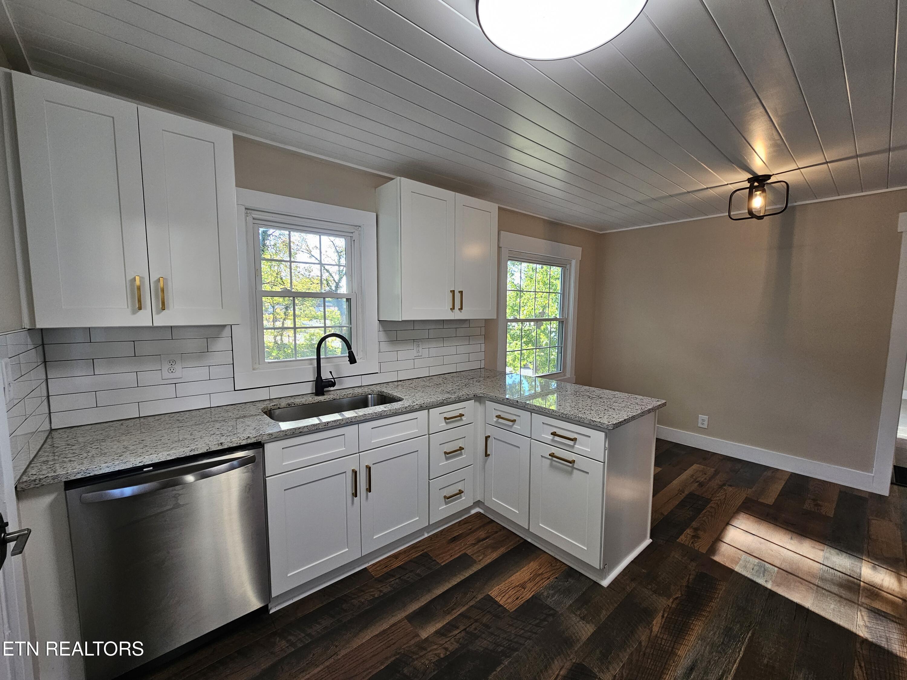 111 South Everett High Road Maryville, TN 37804 - Photo 6 of 12 20241018_165858