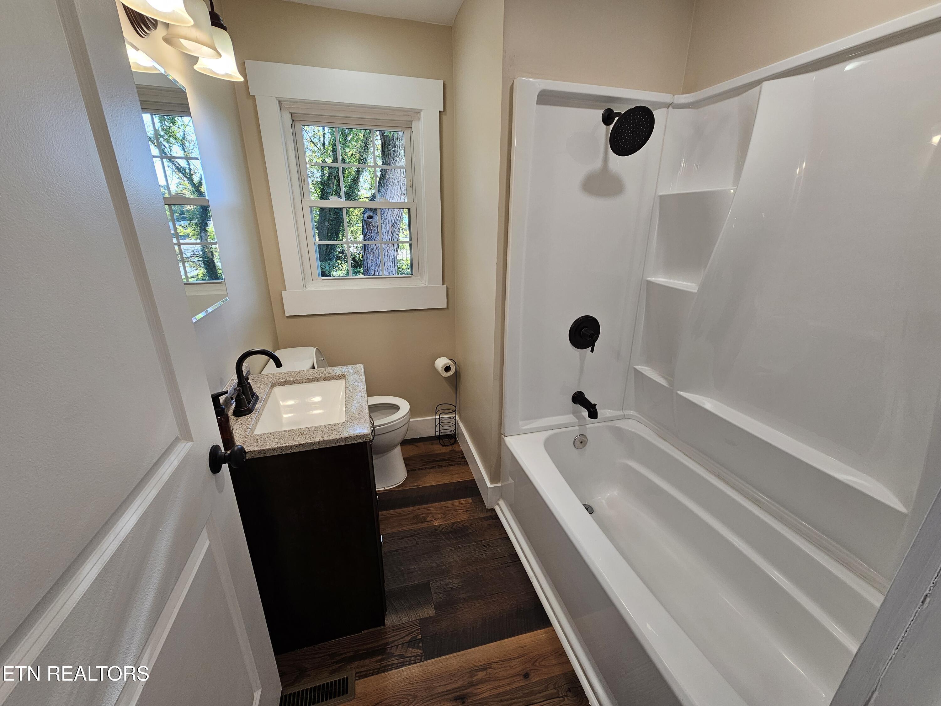 111 South Everett High Road Maryville, TN 37804 - Photo 9 of 12 20241018_165120