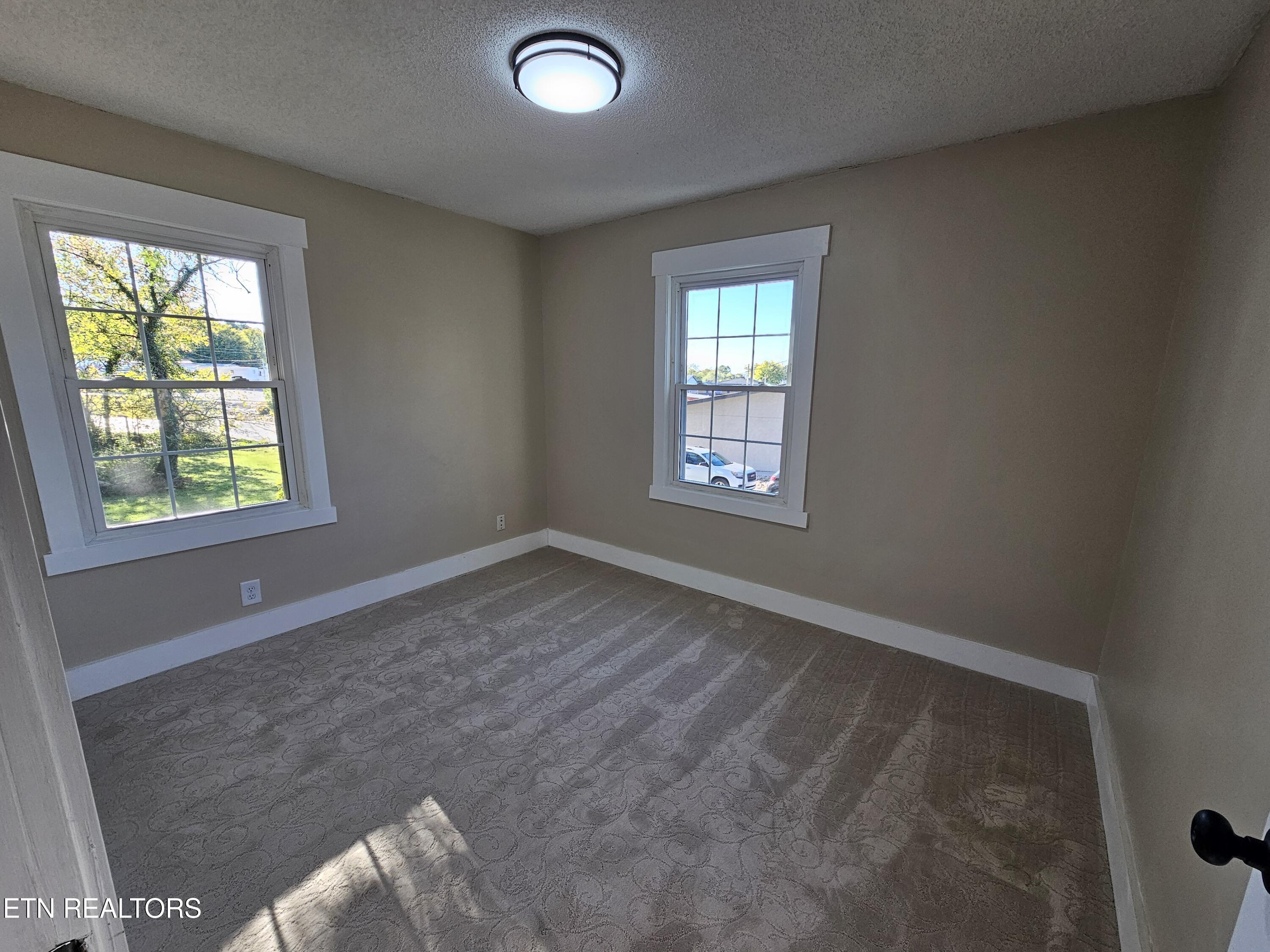 111 South Everett High Road Maryville, TN 37804 - Photo 10 of 12 20241018_165024