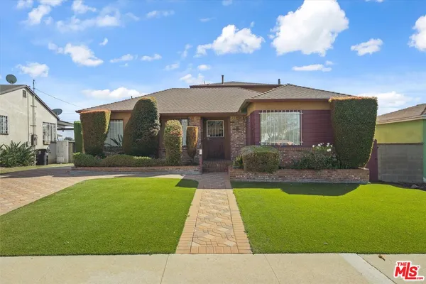 $950,000 | 2124 West 112th Street, Los Angeles, CA 90047