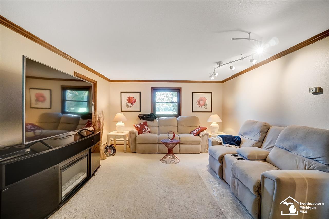1781 Hubbard Road Monroe, MI 48161 - Photo 20 of 34 Gallery Image 20