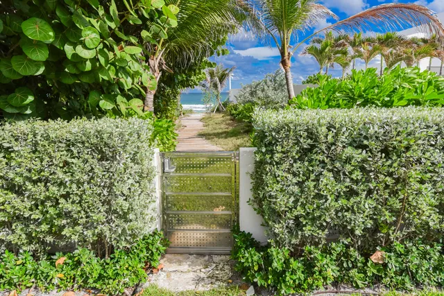 $15,500,000 | 250 Algoma Road, Palm Beach, FL 33480