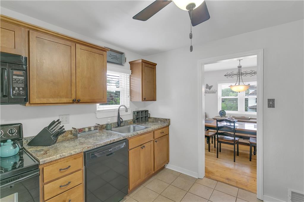 10531 Old Trail Road Irwin, PA 15642 - Photo 11 of 25 Gallery Image 11