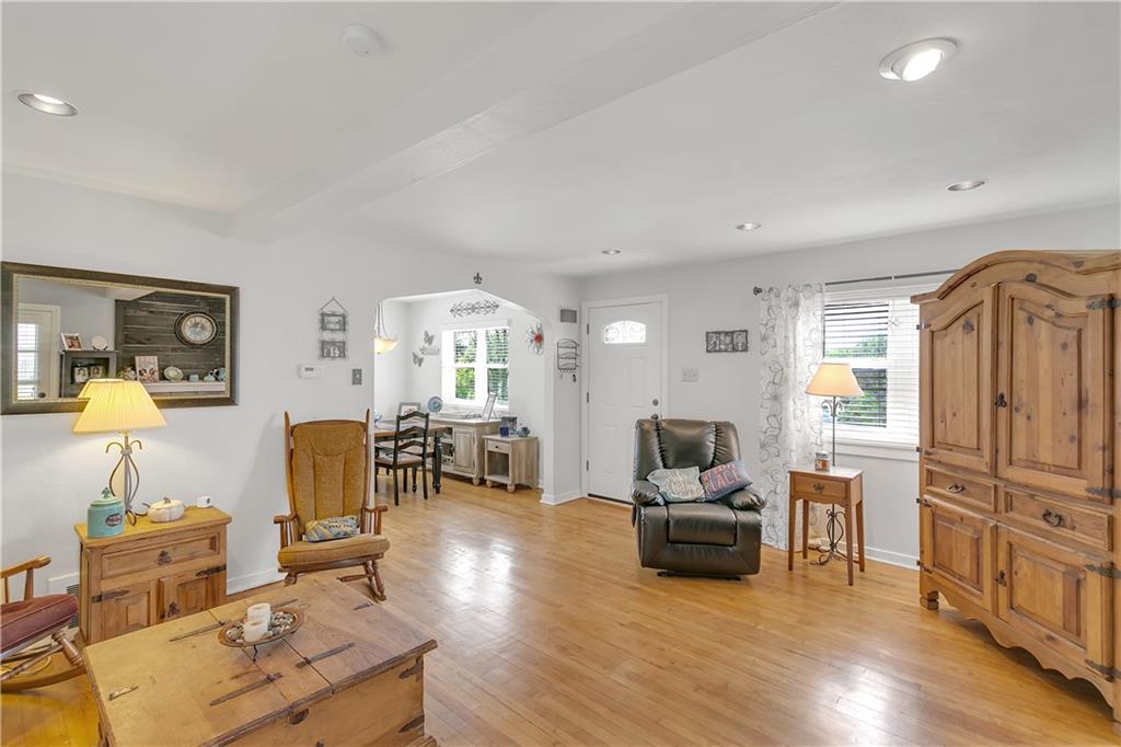 10531 Old Trail Road Irwin, PA 15642 - Photo 5 of 25 Gallery Image 5