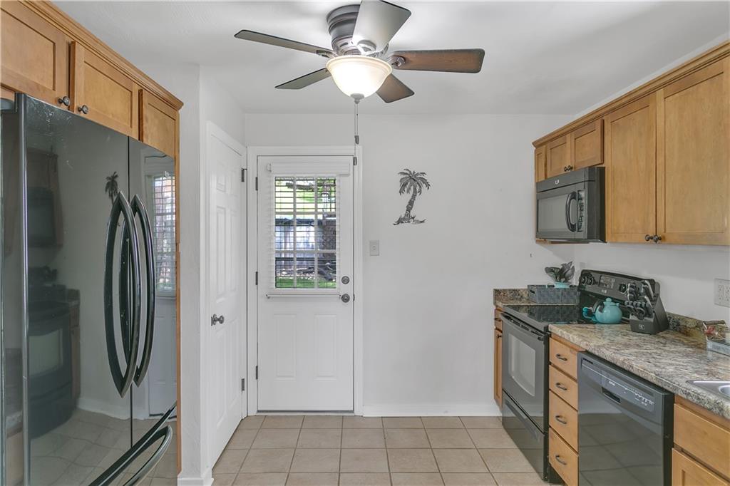 10531 Old Trail Road Irwin, PA 15642 - Photo 9 of 25 Gallery Image 9