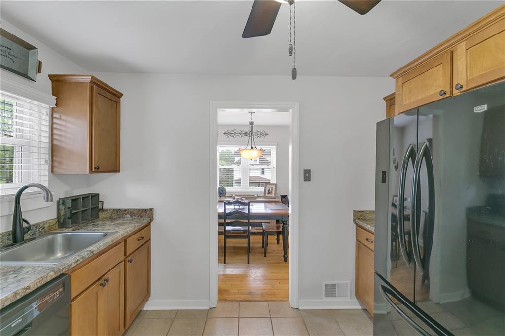 10531 Old Trail Road Irwin, PA 15642 - Photo 10 of 25 Gallery Image 10
