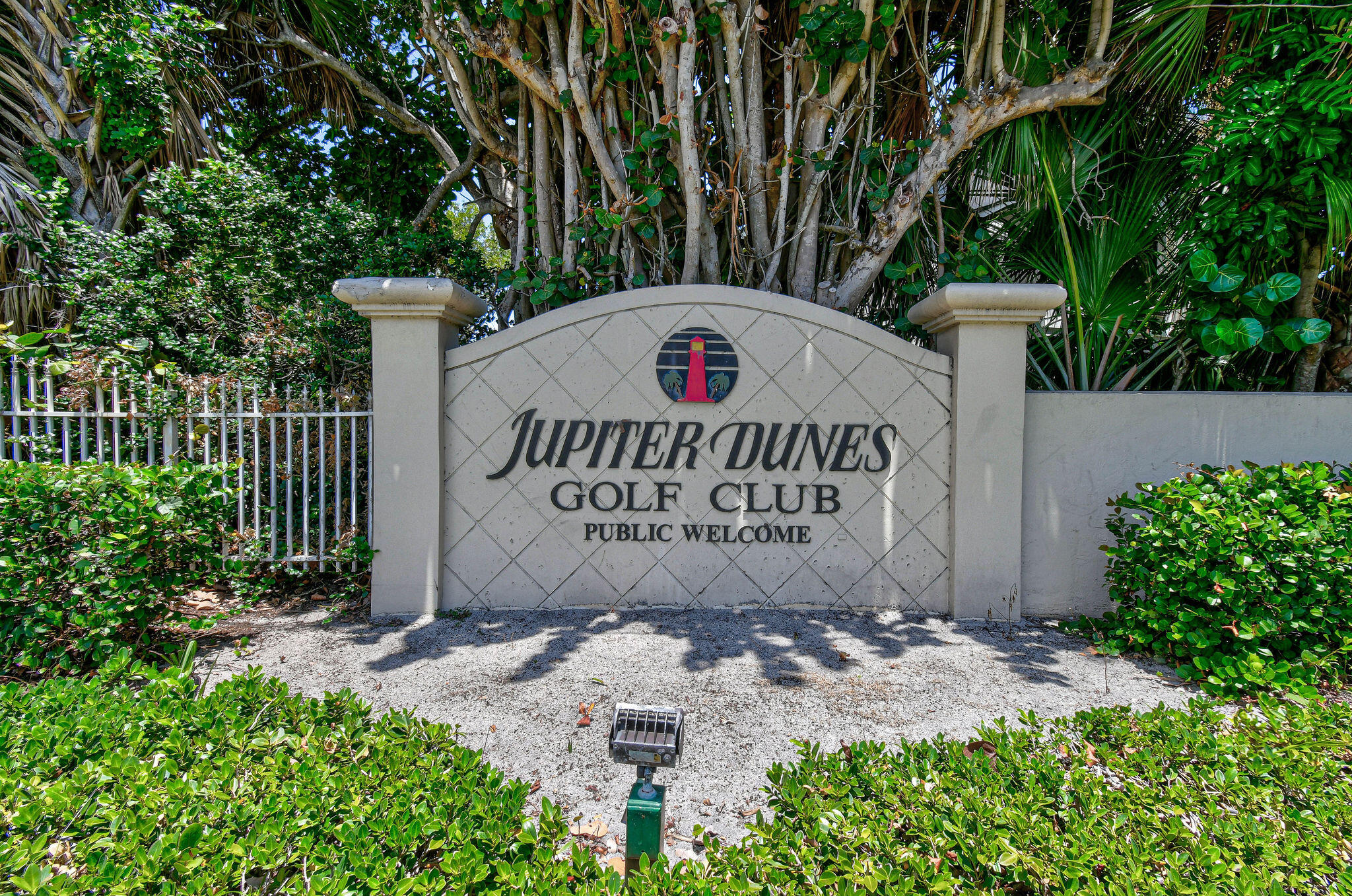 1100 East Indiantown Road, Unit 101 Jupiter, FL 33477 - Photo 49 of 50 JupiterDunesGolfClubSign
