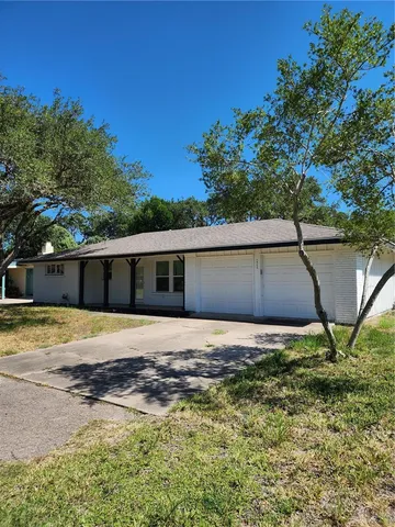 $349,000 | 1905 Bay Avenue, Rockport, TX 78382