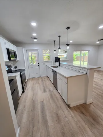 $349,000 | 1905 Bay Avenue, Rockport, TX 78382