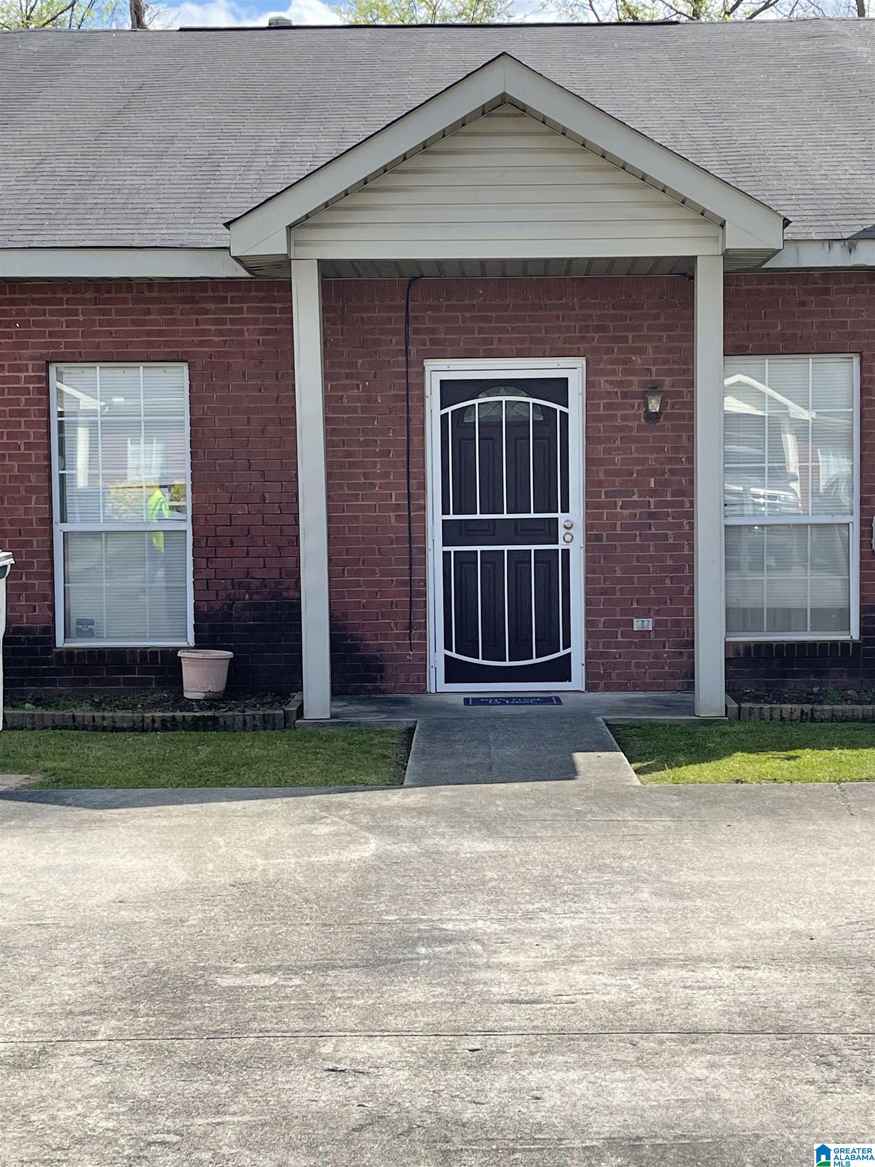 1829 Copperfield Lane Center Point, AL 35215 - Photo 1 of 12
