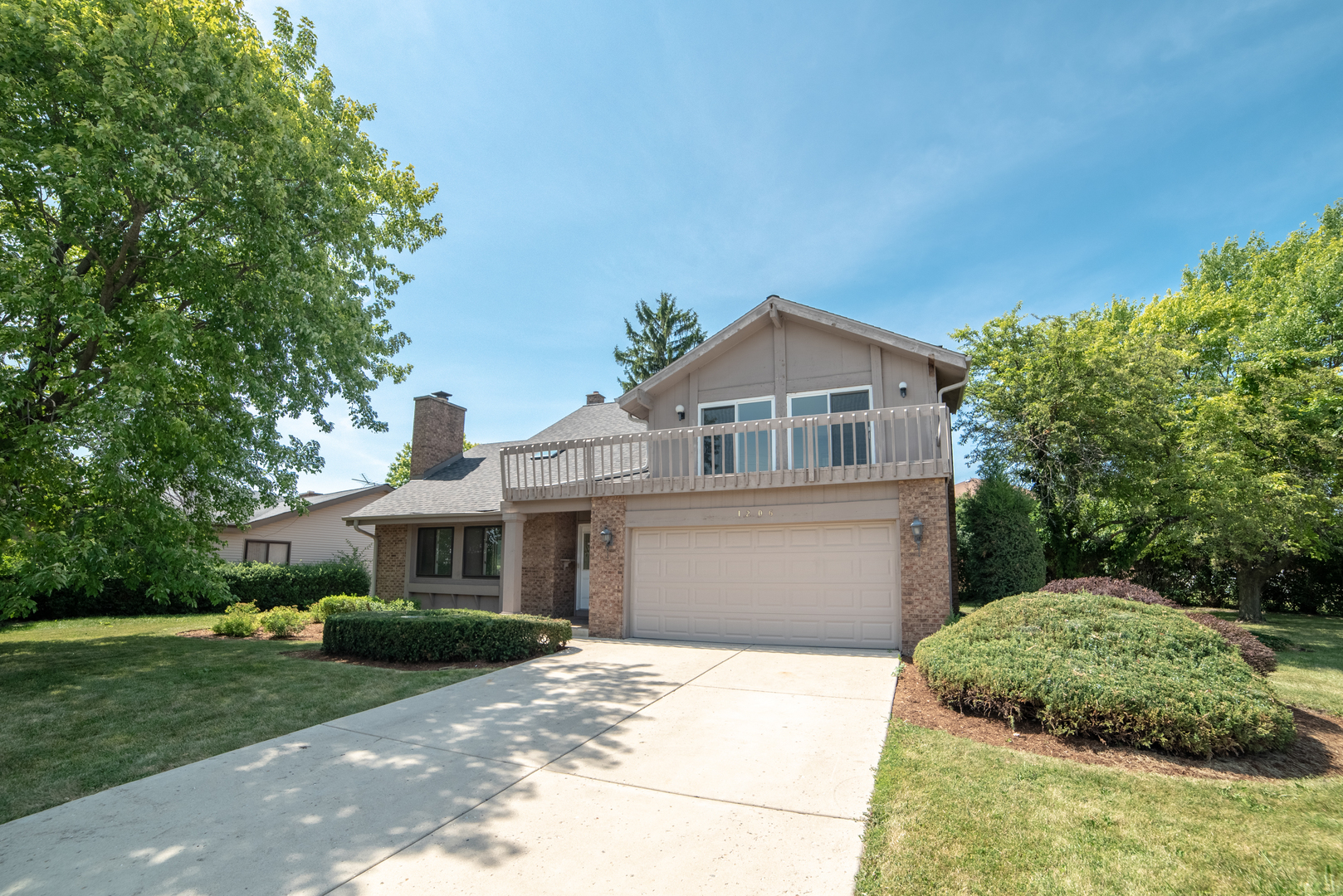 1206 West Hintz Road Arlington Heights, IL 60004 - Photo 2 of 30