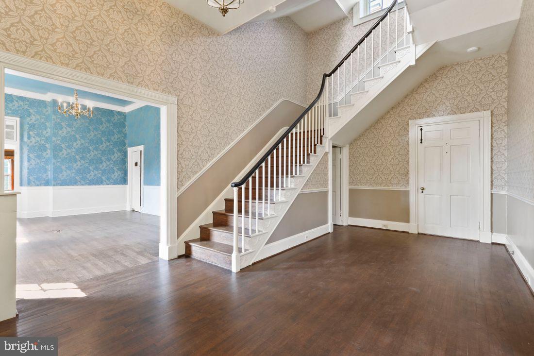 401 Greenpoint Road Lutherville-Timonium, MD 21093 - Photo 3 of 52
