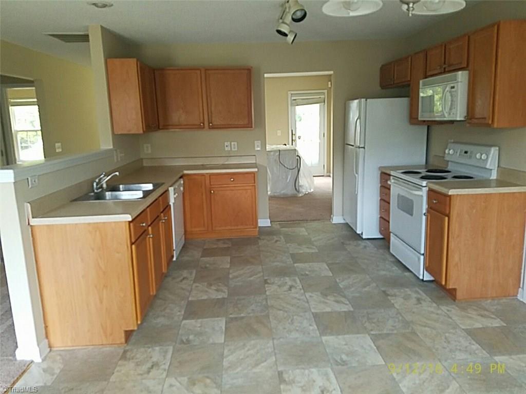 4713 Fewell Road Greensboro, NC 27405 - Photo 2 of 8 Gallery Image 2