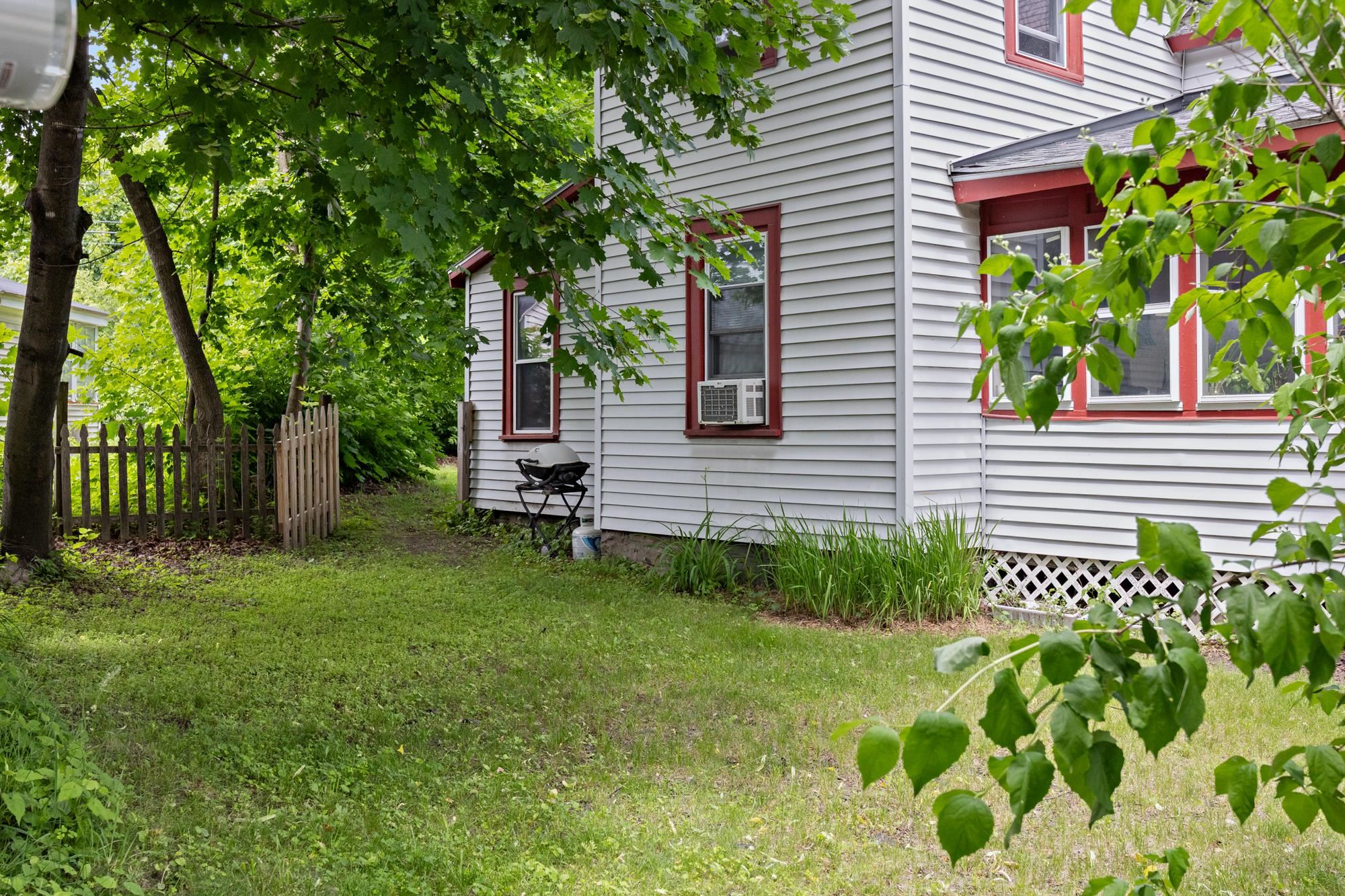 76 Ward Street Burlington, VT 05401 - Photo 31 of 34