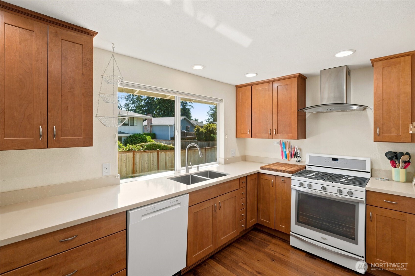 3657 Southwest 318th Street Federal Way, WA 98023 - Photo 7 of 26