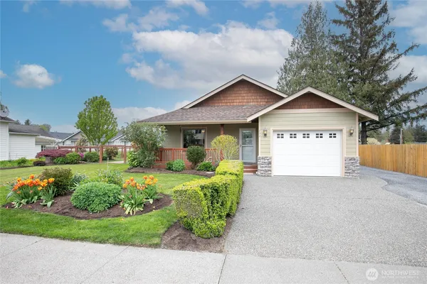 $449,950 | 232 Front Street, Sumas, WA 98295