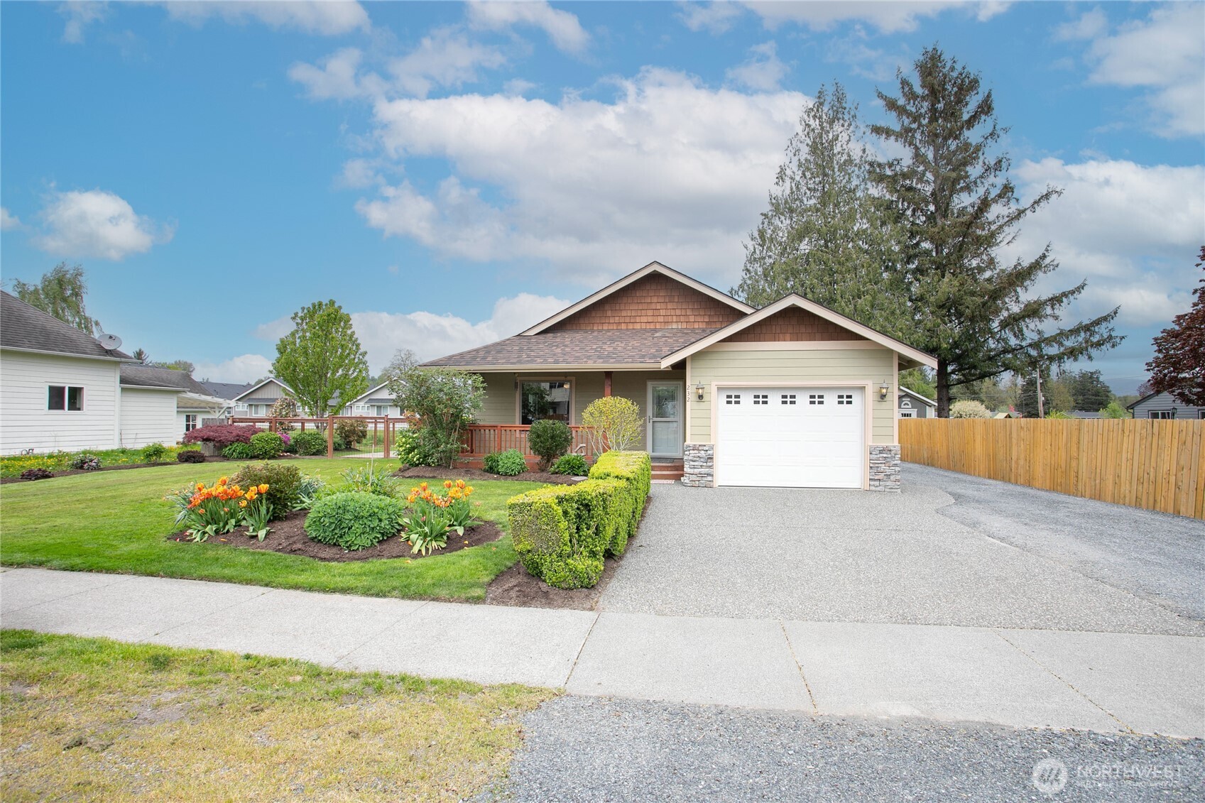 232 Front Street Sumas, WA 98295 - Photo 3 of 30