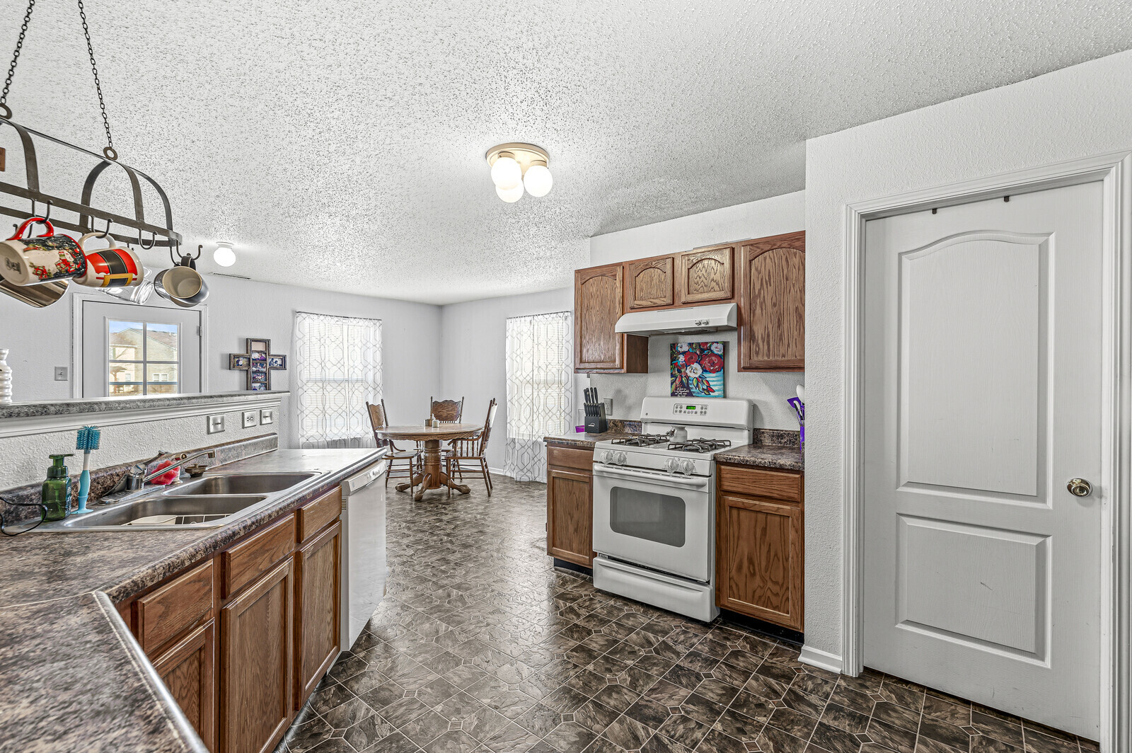 9290 West Rising Sun Drive Pendleton, IN 46064 - Photo 14 of 37