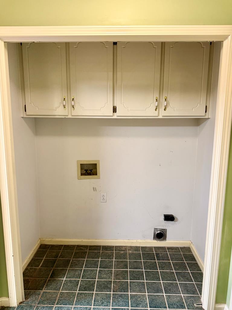 3341 Flowers Chapel Road Dothan, AL 36305 - Photo 40 of 80 Laundry Room