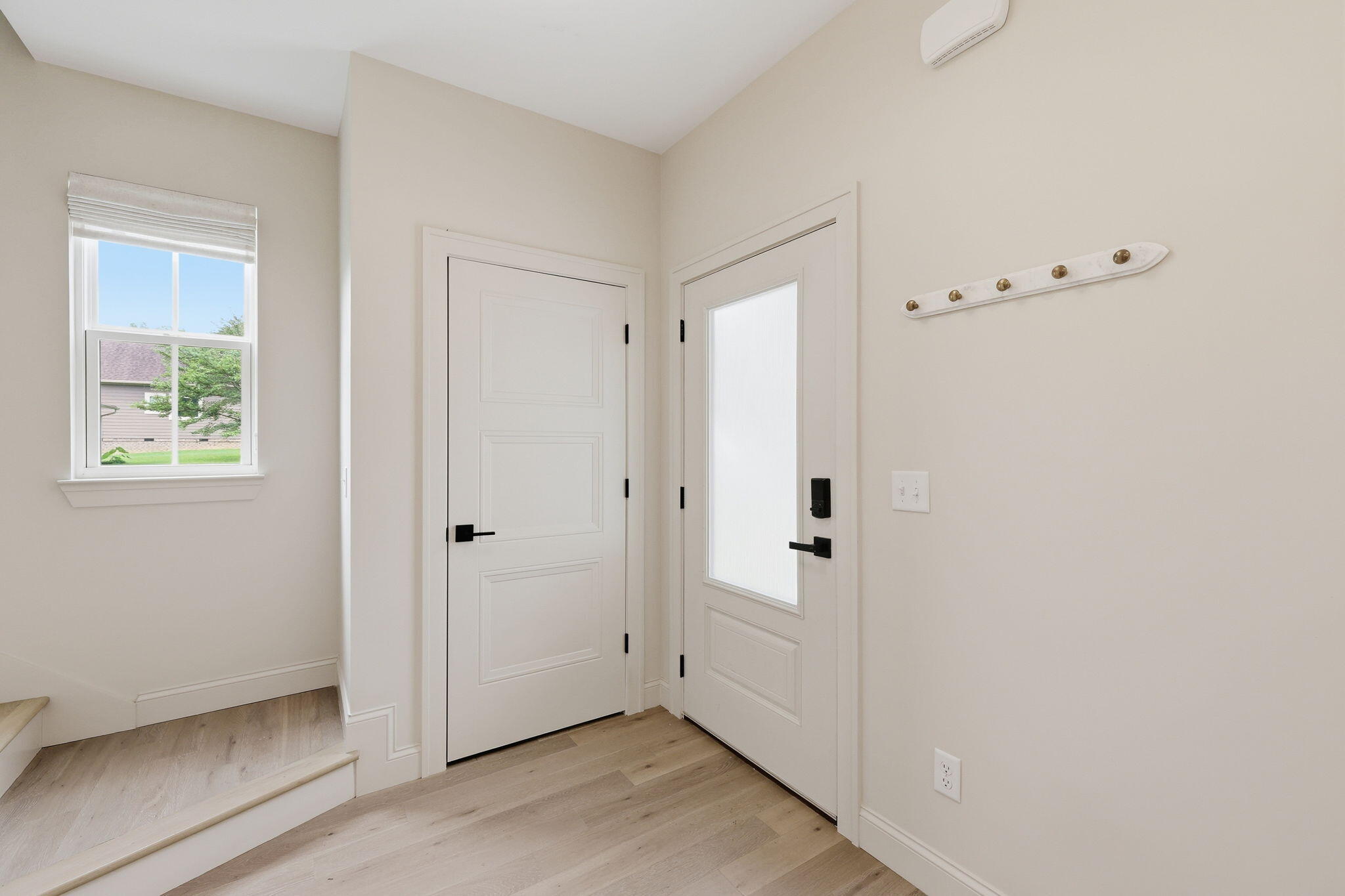 8-web-or-mls-160-dower-rd