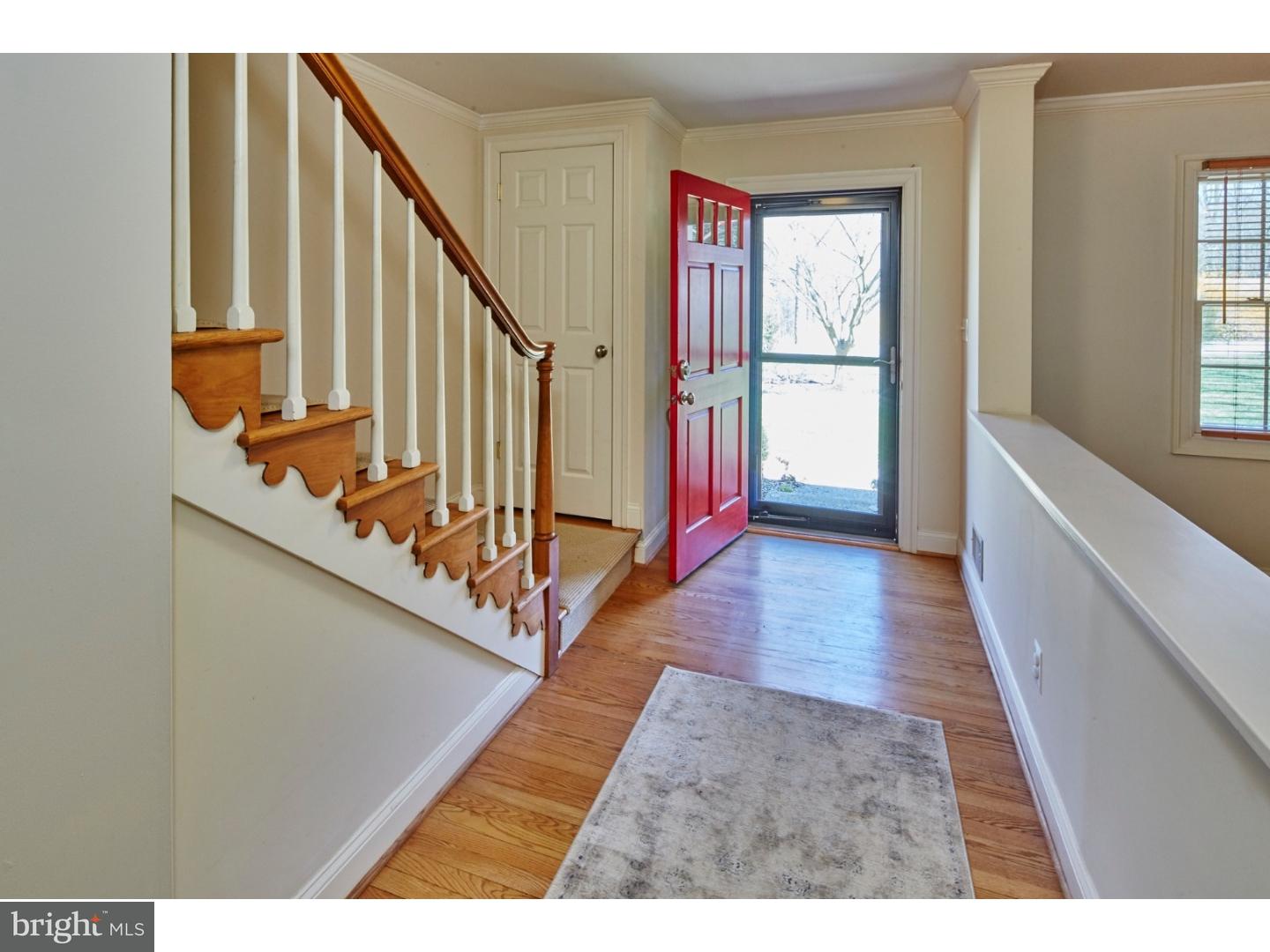 205 North Spring Valley Road Wilmington, DE 19807 - Photo 4 of 25 Foyer