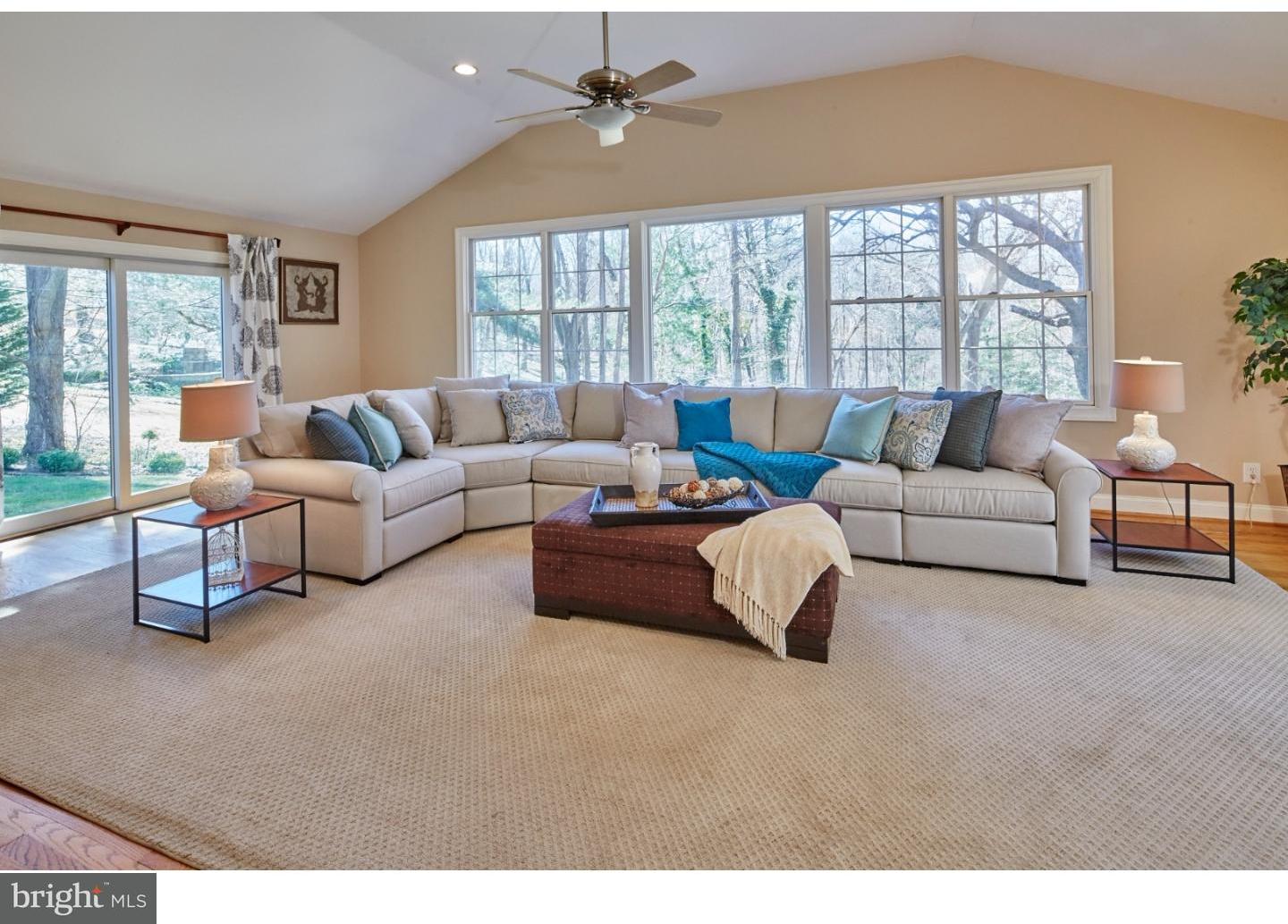 205 North Spring Valley Road Wilmington, DE 19807 - Photo 7 of 25 Family Room