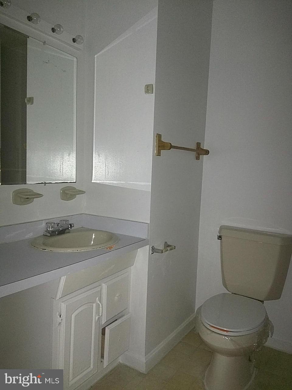 1814 Colmar Road Gwynn Oak, MD 21207 - Photo 21 of 23 Bath