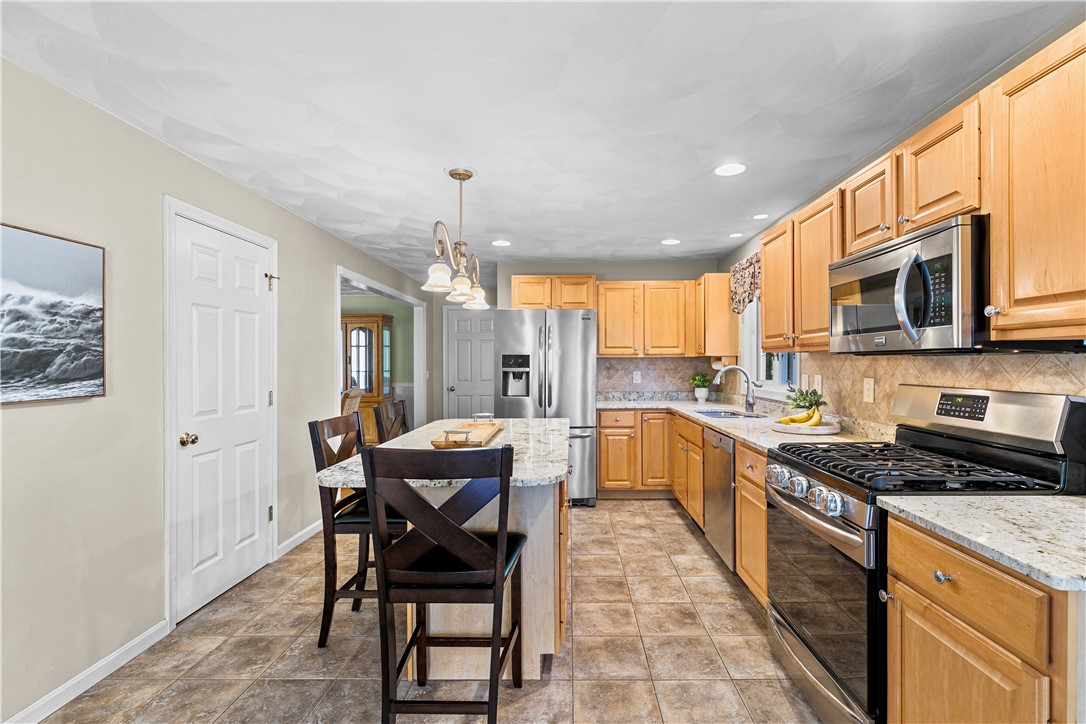 43 Ginger Trail Coventry, RI 02816 - Photo 12 of 44