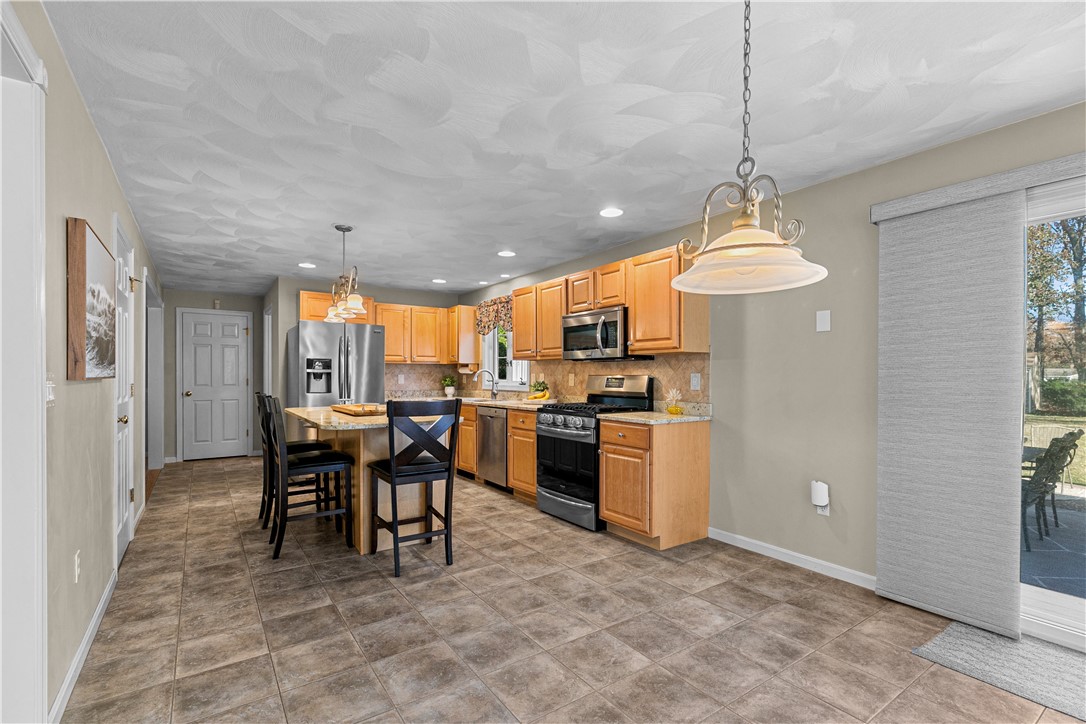 43 Ginger Trail Coventry, RI 02816 - Photo 10 of 44