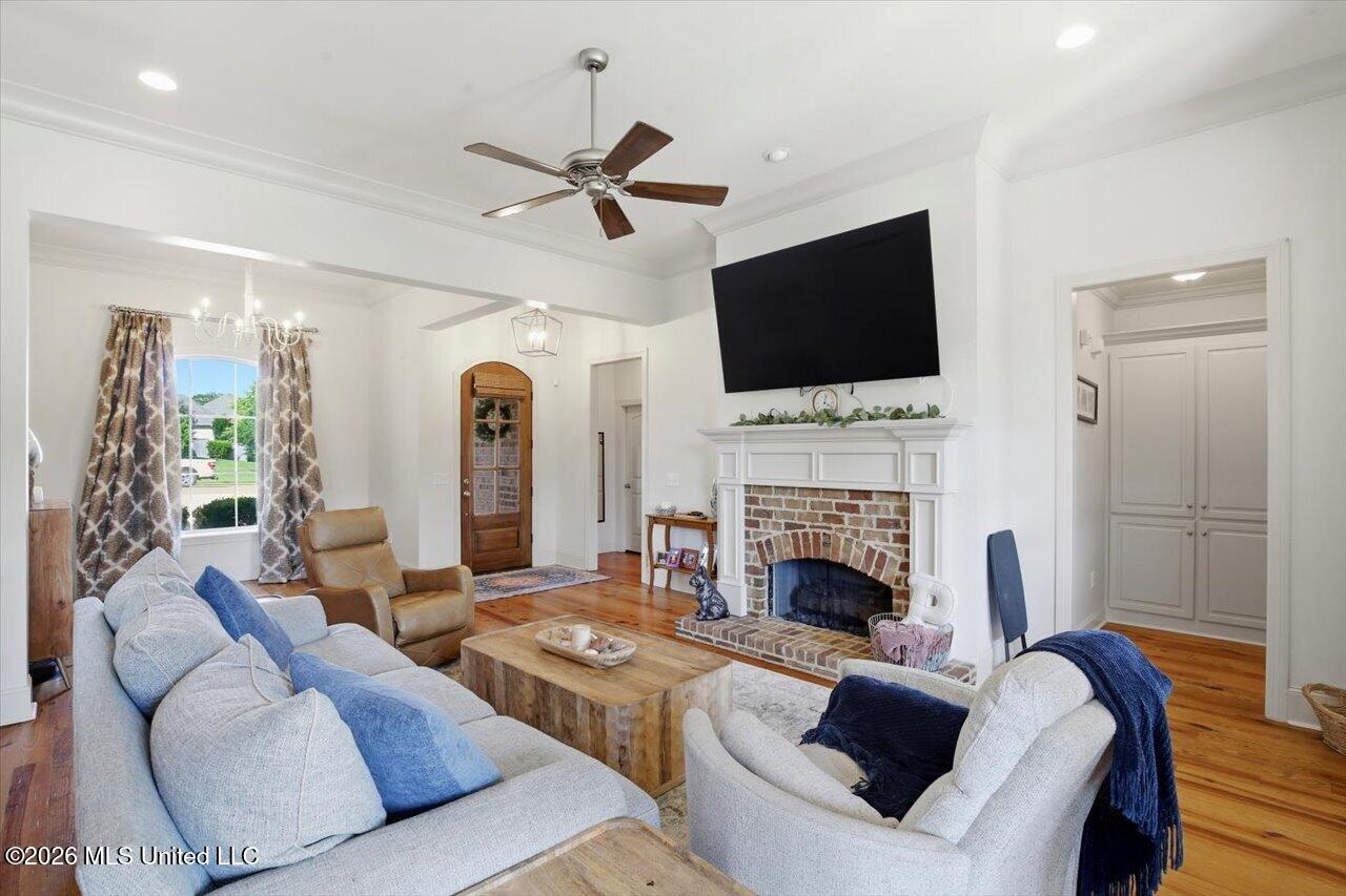 111 Claiborne Street Madison, MS 39110 - Photo 25 of 54 Family room 4