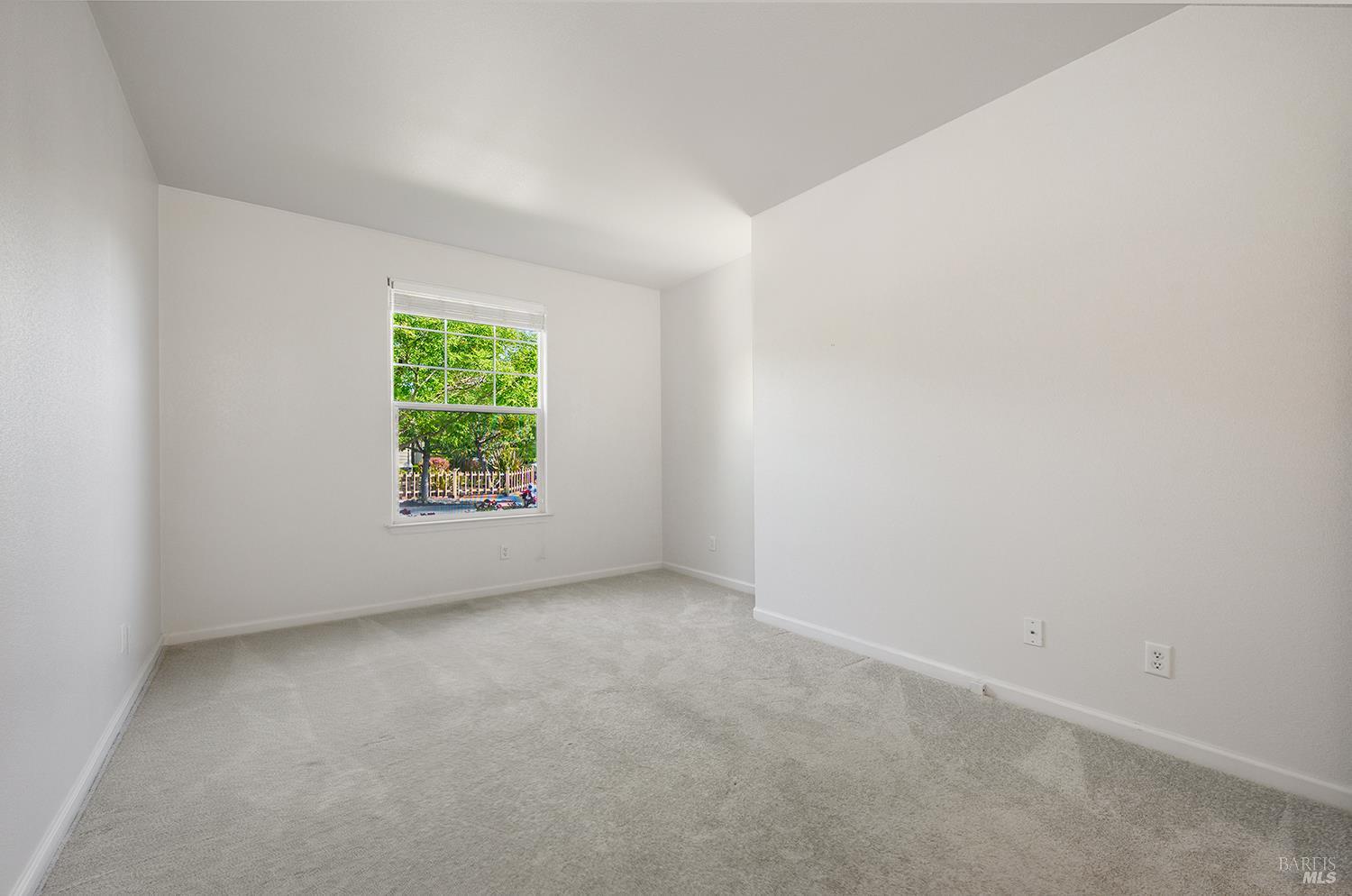 1707 St Anthony Way Santa Rosa, CA 95404 - Photo 19 of 33