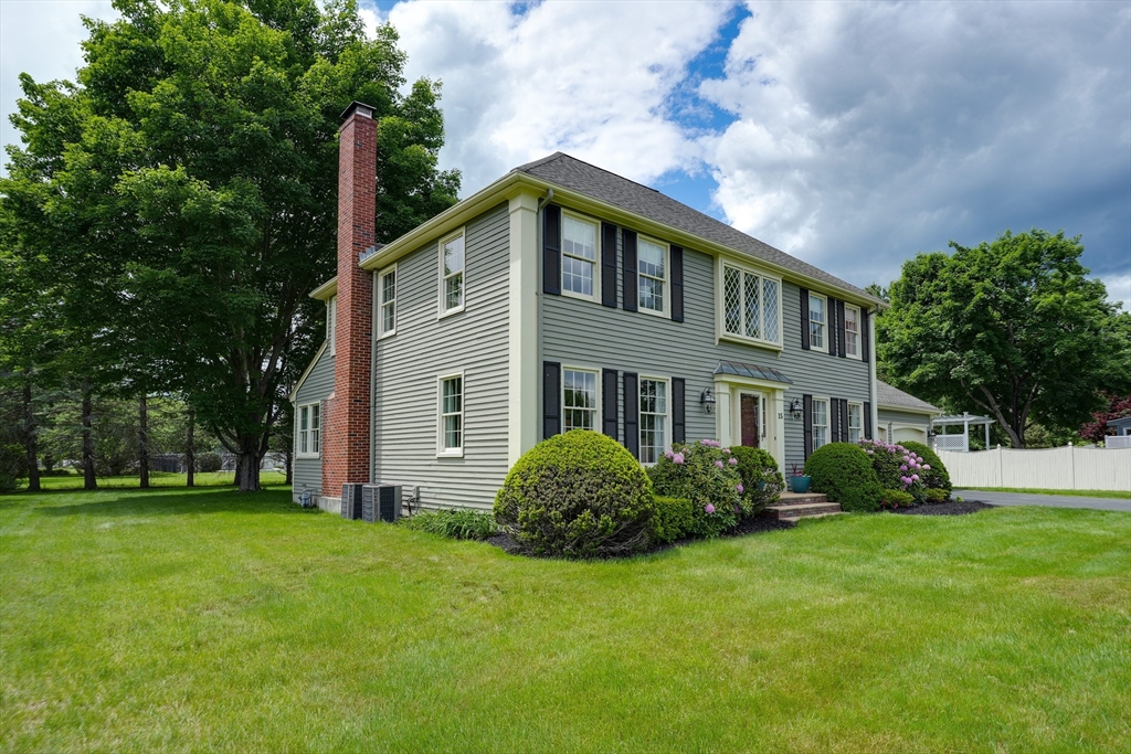 15 Lanthorn Road Northborough, MA 01532 - Photo 29 of 37 a house view with a garden space