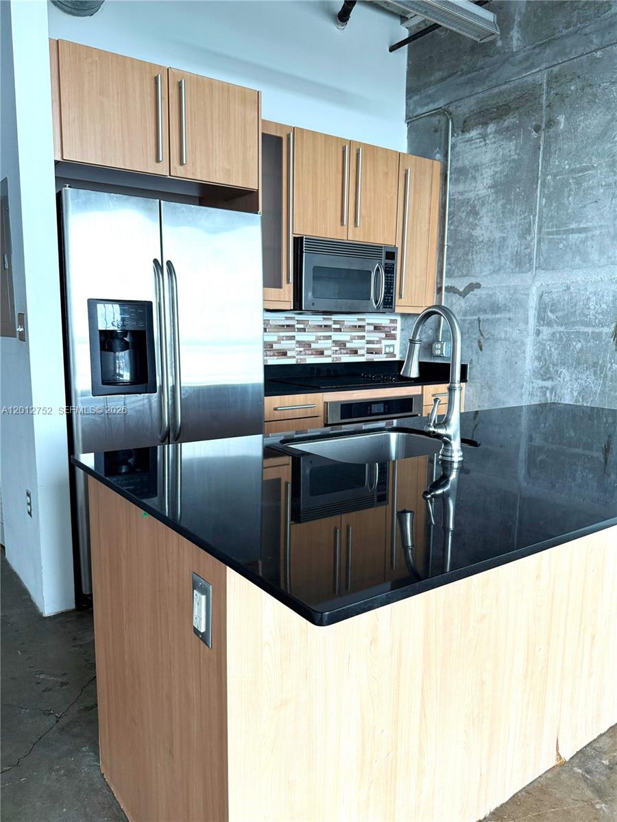 8101 Biscayne Boulevard, Unit R410 Miami, FL 33138 - Photo 5 of 8