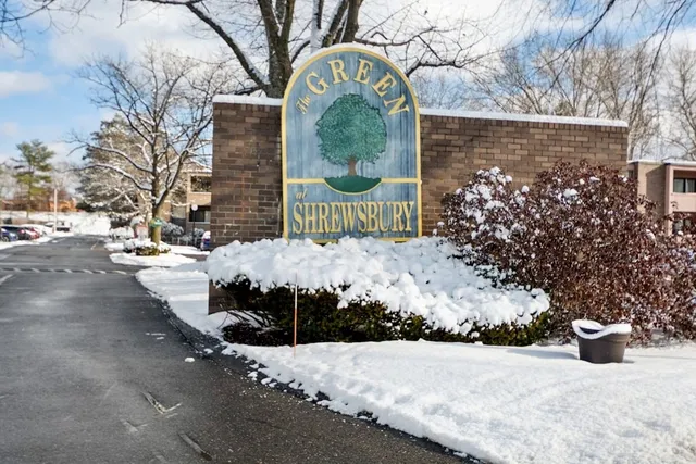 $275,000 | 18 Shrewsbury Green Drive, Unit I, Shrewsbury, MA 01545