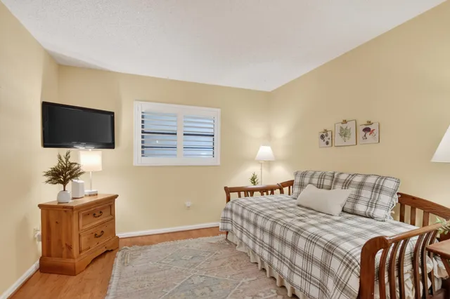 $2,400 | 23345 Carolwood Lane, Unit 205, Boca Raton, FL 33428