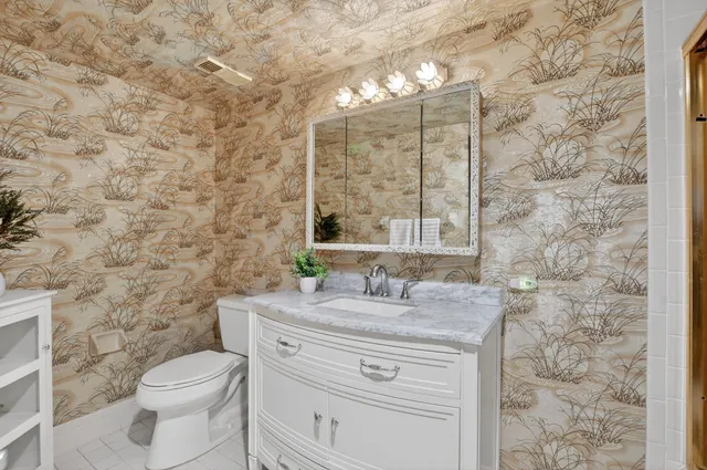 $2,400 | 23345 Carolwood Lane, Unit 205, Boca Raton, FL 33428