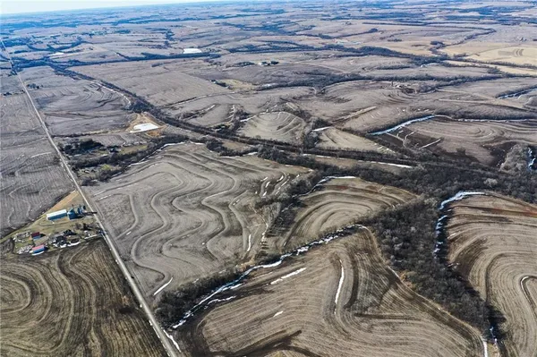 $1,250,000 | 0 Kingfisher Road, Hiawatha, KS 66434