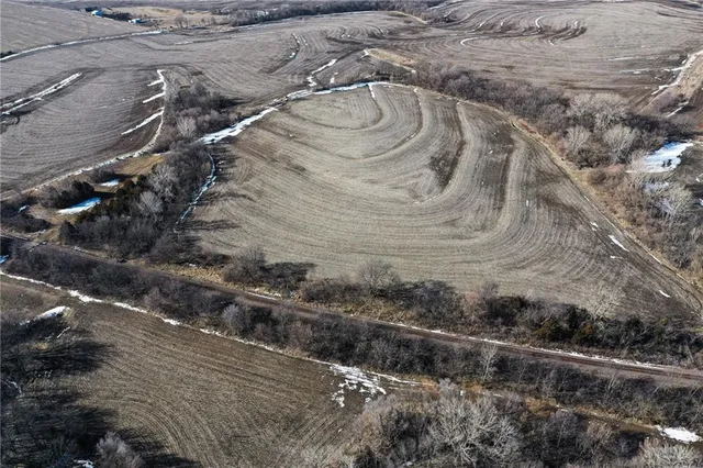 $1,250,000 | 0 Kingfisher Road, Hiawatha, KS 66434