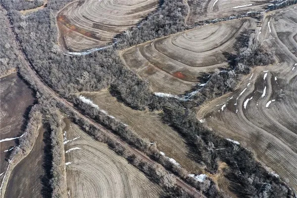 $1,250,000 | 0 Kingfisher Road, Hiawatha, KS 66434