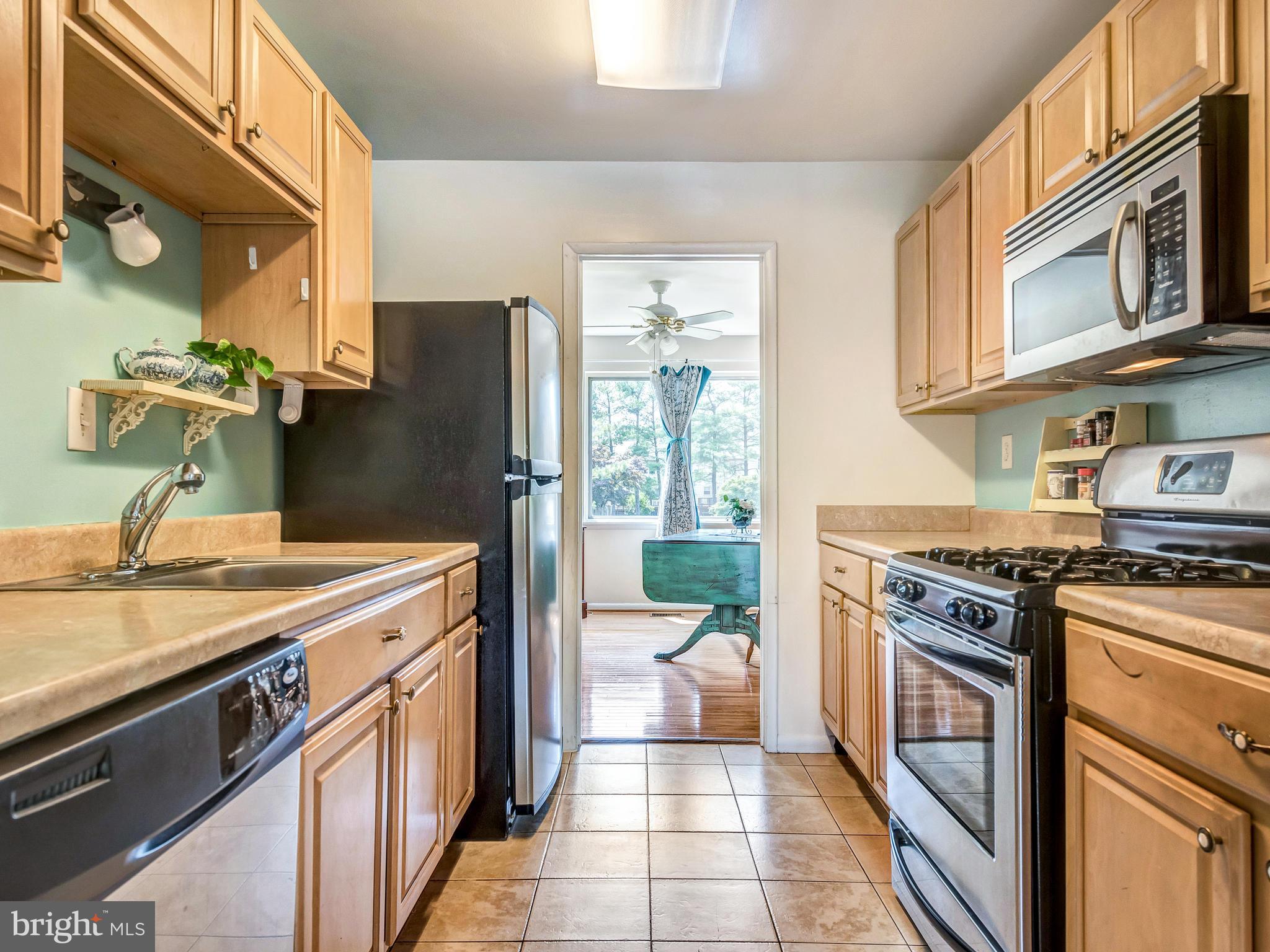 505 Summit Hall Road Gaithersburg, MD 20877 - Photo 3 of 30 Kitchen