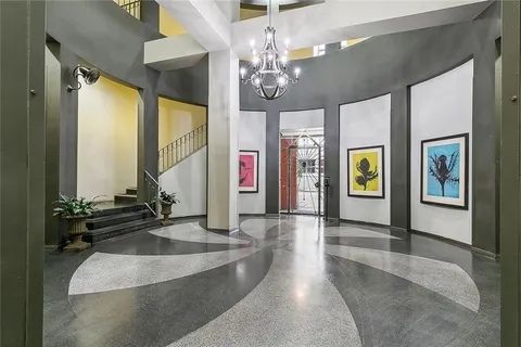 $329,000 | 330 Julia Street, Unit 208, New Orleans, LA 70130